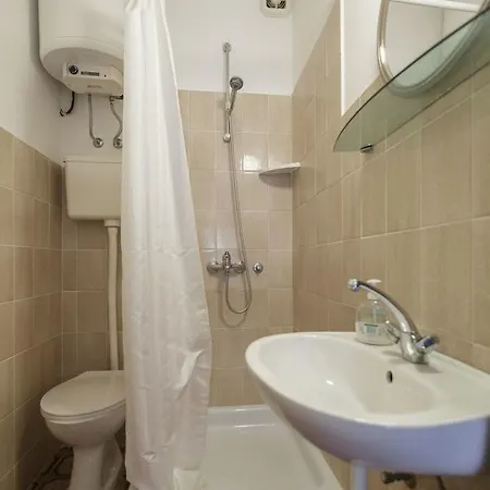 아파트 Jordana 코미자