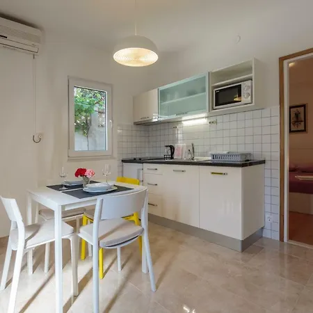 아파트 Jordana 코미자